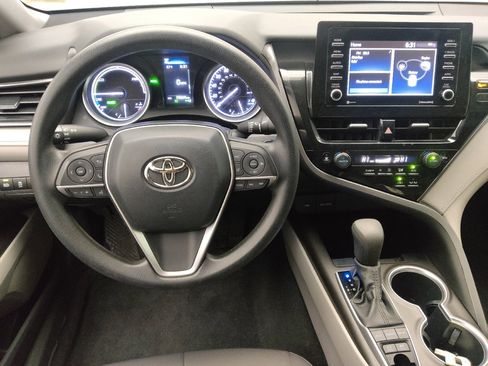 Used 2022 Toyota Camry LE image 22