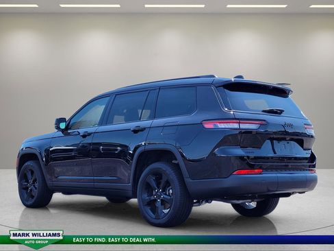 Used 2025 Jeep Grand Cherokee L Limited w/ Luxury Tech Group II AWD/4WD image 6