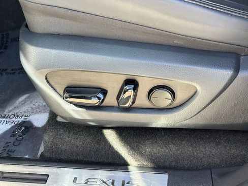 Used 2024 Lexus GX 550 image 13