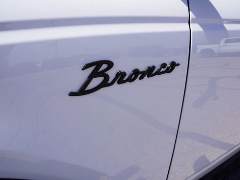 Used 2024 Ford Bronco Wildtrak AWD/4WD image 14