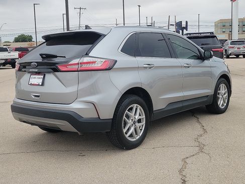 Used 2021 Ford Edge SEL w/ Convenience Package FWD image 4