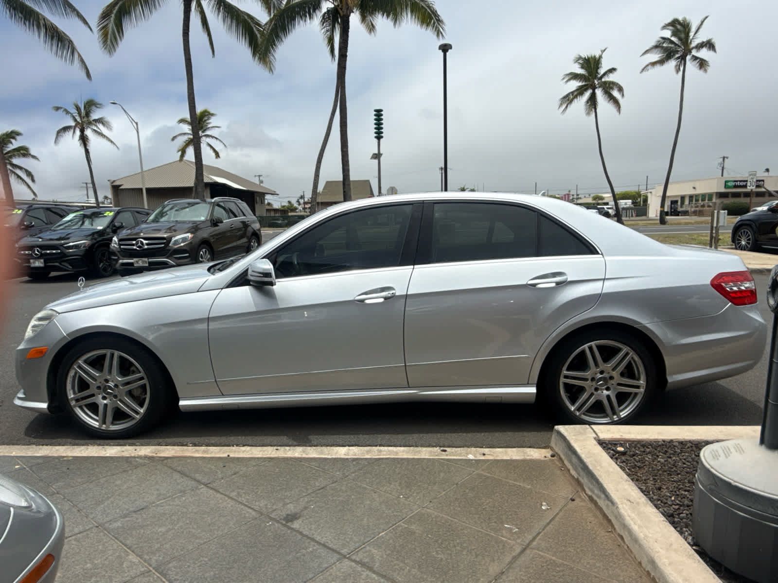 Used 2010 Mercedes-Benz E 550 Sedan image 5