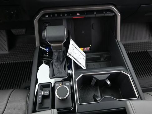 New 2026 Toyota Tundra Limited AWD/4WD image 8
