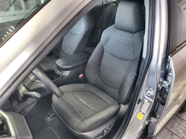 Used 2024 Toyota RAV4 XLE FWD image 11