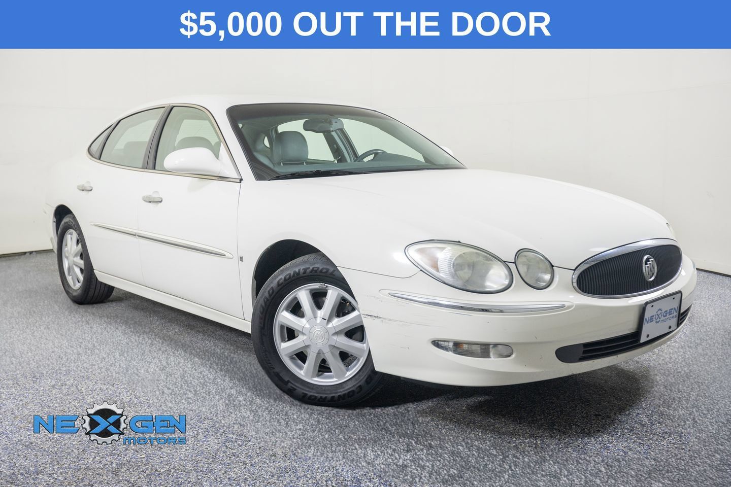 Used 2006 Buick LaCrosse CXL w/ Chrome Appearance Package FWD image 1
