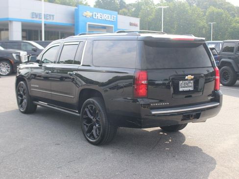 Used 2020 Chevrolet Suburban Premier w/ Premier Plus Edition AWD/4WD image 6