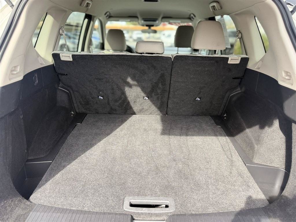 Used 2022 Nissan Rogue SV AWD/4WD image 12