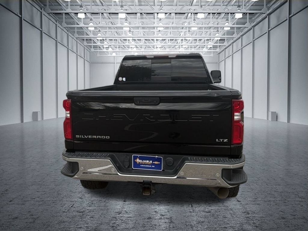 Used 2020 Chevrolet Silverado 2500 LTZ w/ LTZ Convenience Package AWD/4WD image 8