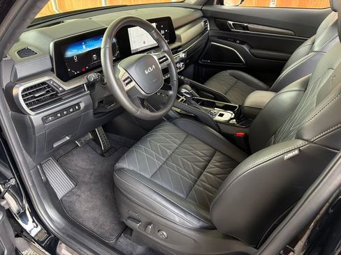 Used 2025 Kia Telluride SX Prestige X-Line AWD/4WD image 2
