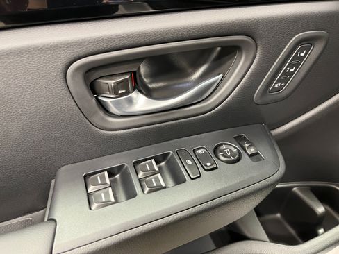 New 2025 Honda Pilot Touring image 12