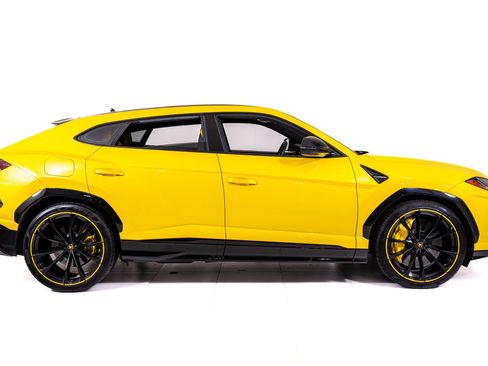 Used 2021 Lamborghini Urus AWD/4WD image 6
