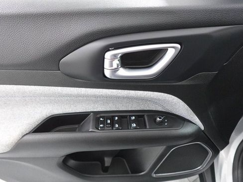 New 2026 Jeep Compass Latitude image 8