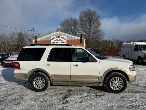 Used 2014 Ford Expedition XLT w/ Equipment Group 202A image 4
