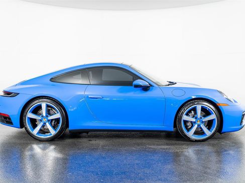 Used 2022 Porsche 911 Carrera image 5