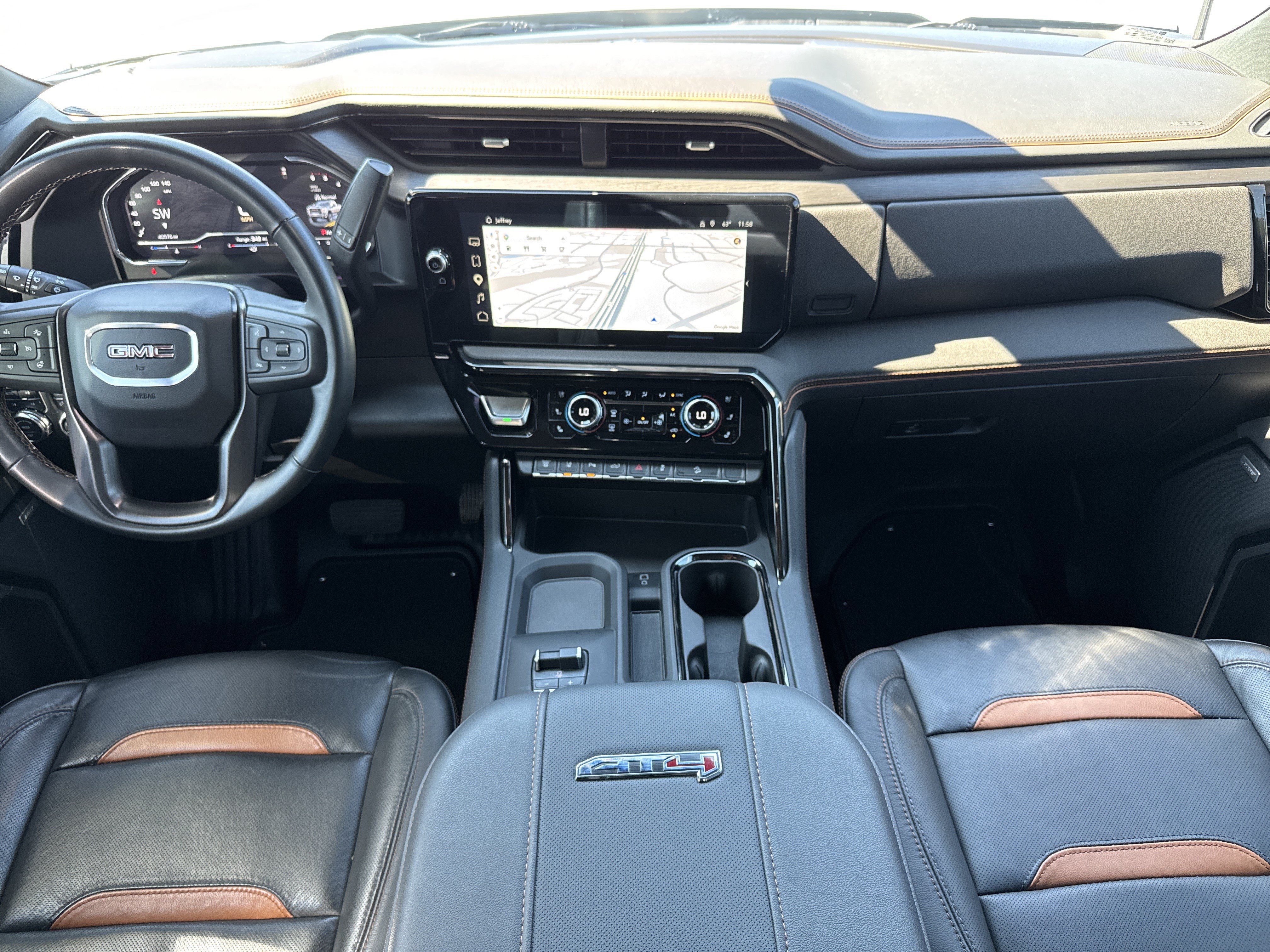 Used 2025 GMC Sierra 2500 AT4 w/ AT4 Premium Plus Package AWD/4WD image 30