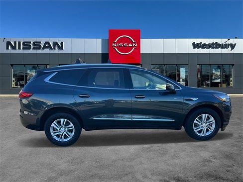 Used 2018 Buick Enclave Essence image 4