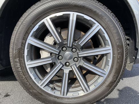 Used 2017 Audi Q7 3.0T Premium Plus w/ Premium Plus Package image 42