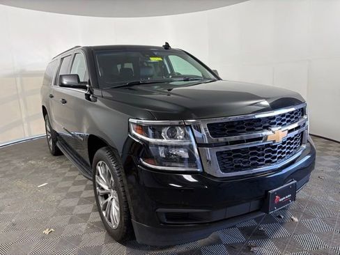 Used 2020 Chevrolet Suburban LT image 1
