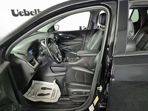 Certified 2024 GMC Terrain SLT image 9