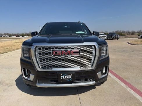 Used 2021 GMC Yukon XL Denali image 7