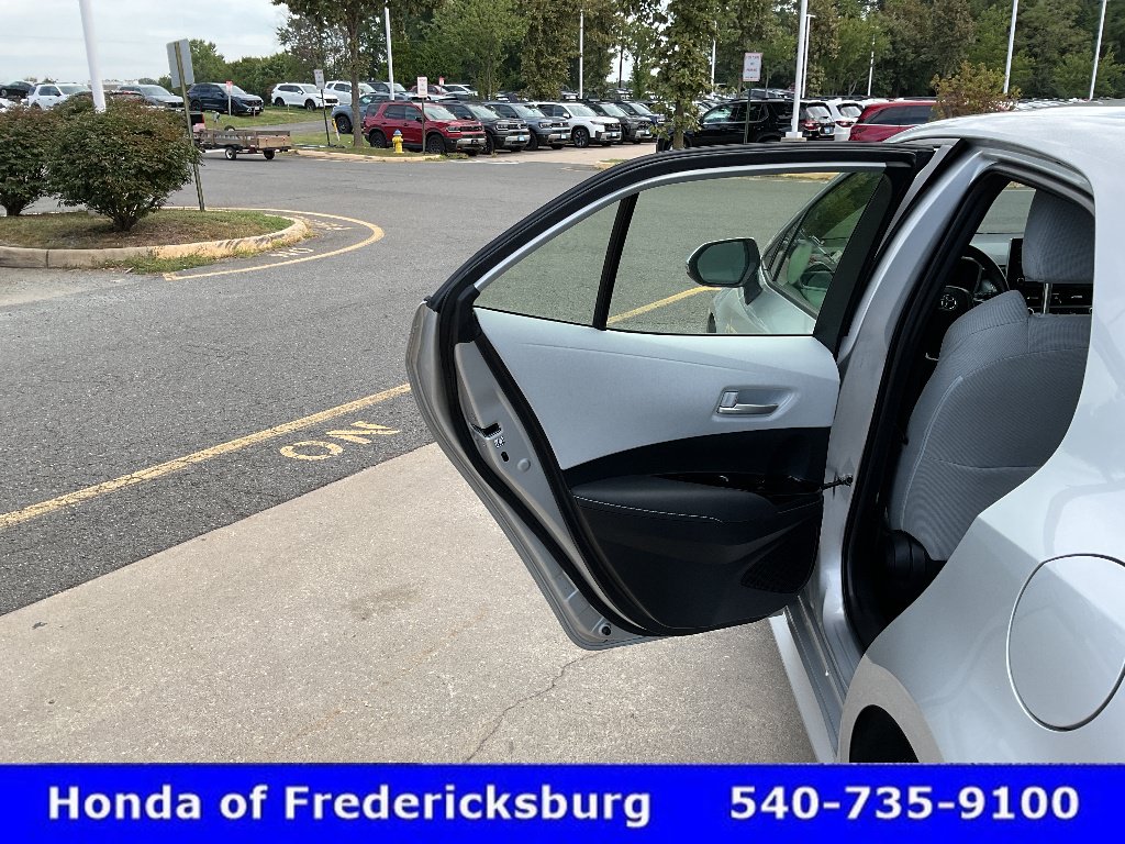 Used 2021 Toyota Corolla SE FWD image 29