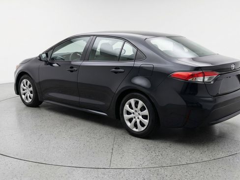 Used 2025 Toyota Corolla LE FWD image 6