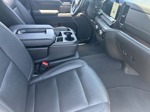 Certified 2025 GMC Sierra 1500 SLT AWD/4WD image 11