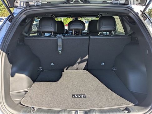 New 2026 Jeep Compass Latitude image 13