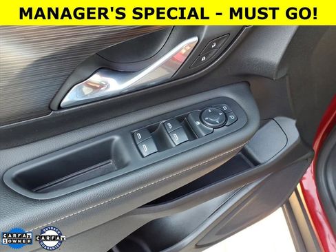 Used 2024 GMC Terrain SLE image 20