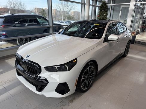 New 2026 BMW 530i xDrive w/ M Sport Package image 3