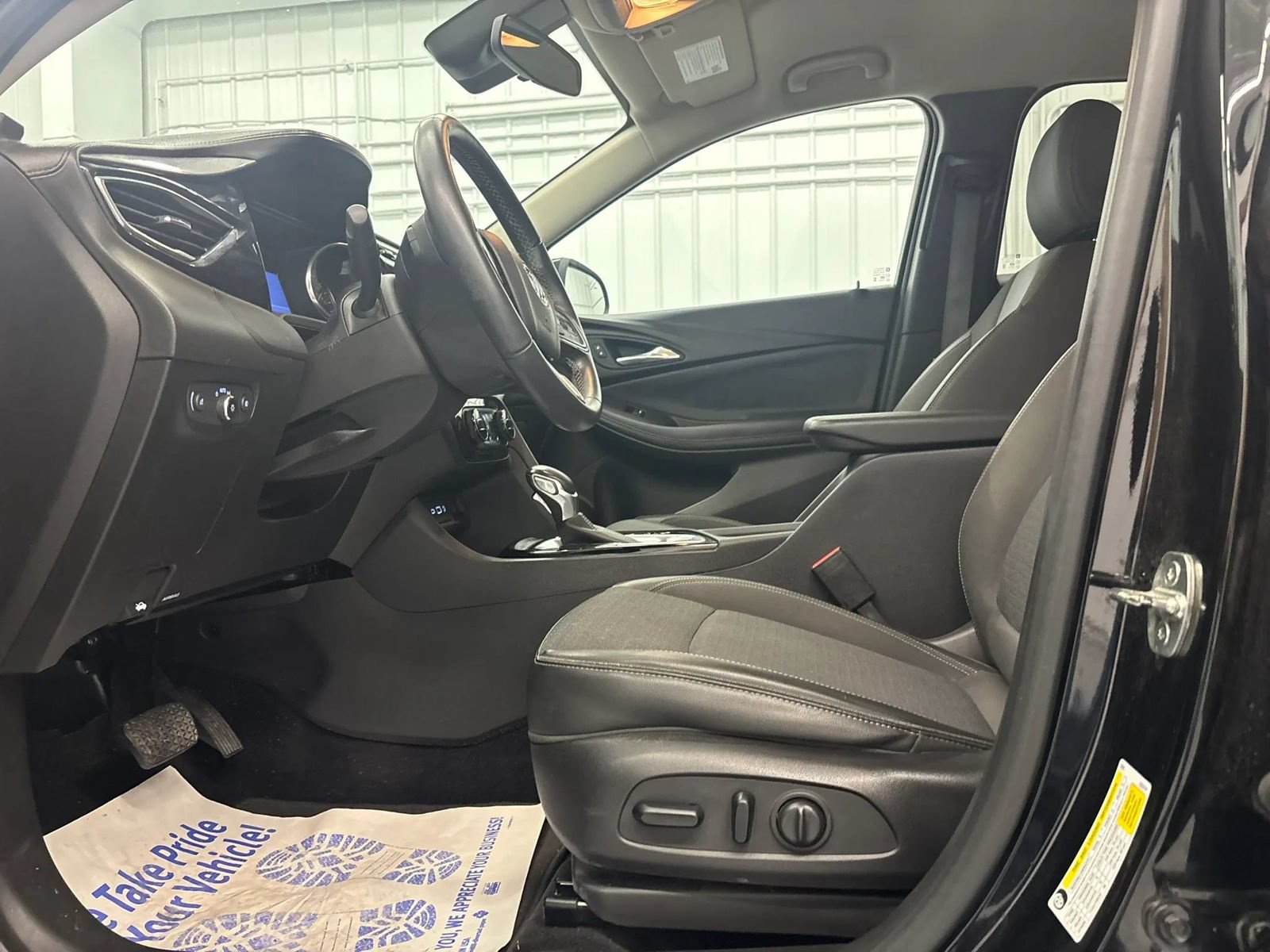 Used 2021 Buick Encore GX Select w/ Sport Touring Package FWD image 42