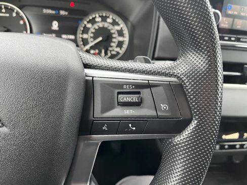 Used 2024 Mitsubishi Outlander ES image 25