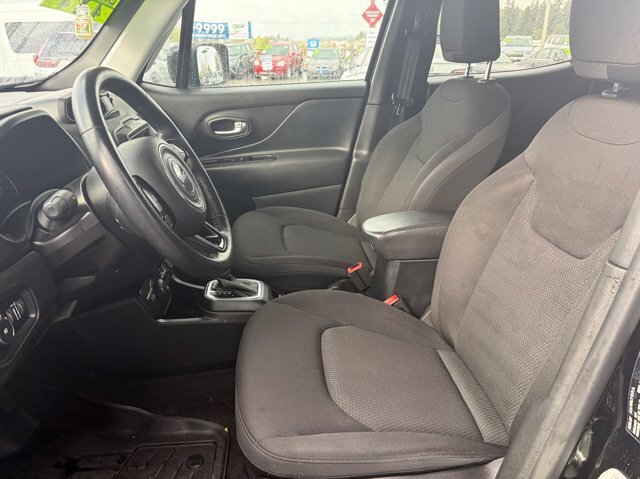 Used 2020 Jeep Renegade Altitude AWD/4WD image 8