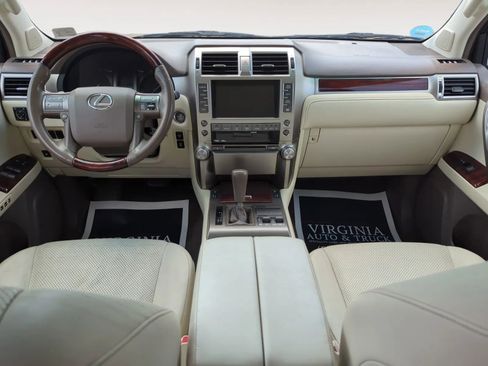 Used 2011 Lexus GX 460 w/ Comfort Plus Pkg AWD/4WD image 3