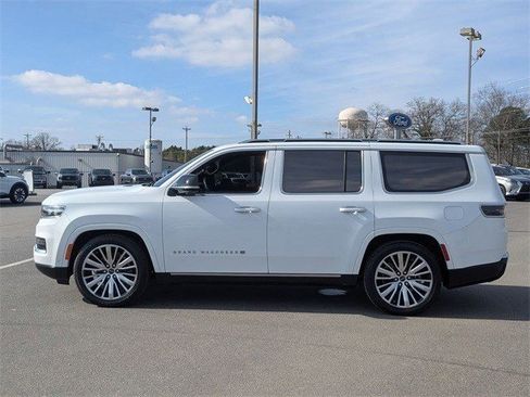 Used 2023 Jeep Grand Wagoneer Series III image 6