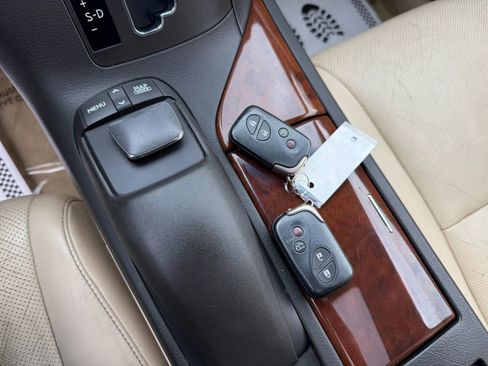 Used 2013 Lexus RX 450h RX 450h Sport Utility 4D w/ Navigation Pkg image 20