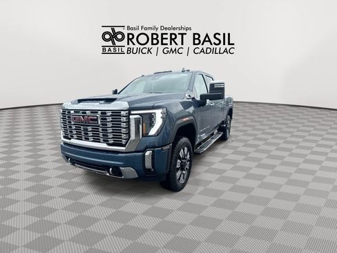 New 2026 GMC Sierra 2500 Denali w/ Denali Reserve Package AWD/4WD image 4