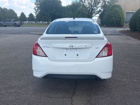 Used 2017 Nissan Versa SV FWD image 7