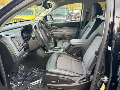Used 2017 Chevrolet Colorado Z71 AWD/4WD image 13