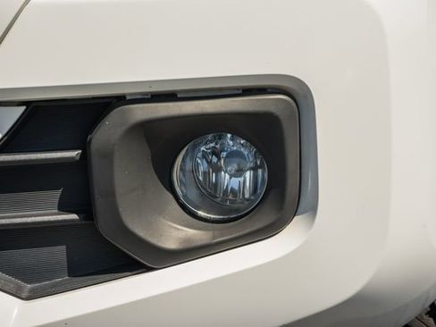 Used 2022 Toyota Tacoma SR5 w/ Trail Edition image 13