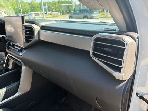 Used 2022 Toyota Tundra Limited AWD/4WD image 31