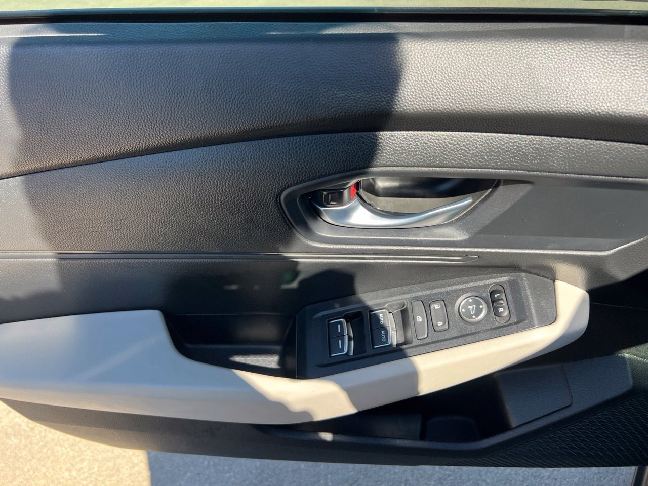 Used 2025 Honda Accord LX image 14