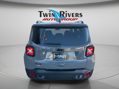 Certified 2023 Jeep Renegade Latitude AWD/4WD image 3