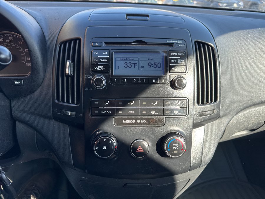 Used 2012 Hyundai Elantra GLS FWD image 23