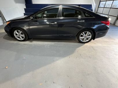 Used 2012 Hyundai Sonata Limited w/ Navigation Pkg