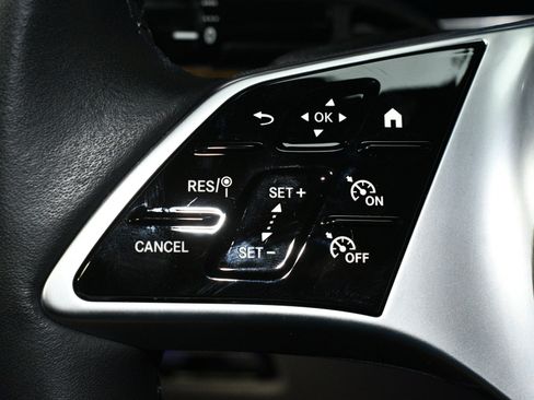 Used 2023 Mercedes-Benz C 300 Sedan image 27
