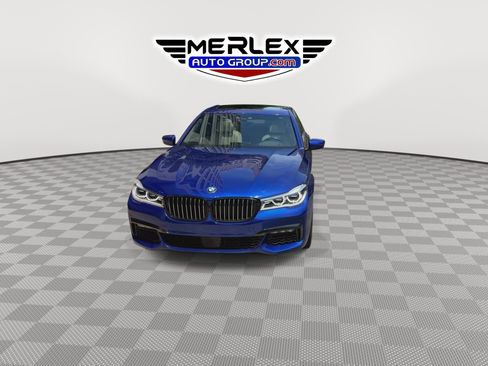 Used 2018 BMW 750i RWD image 3