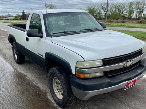 Used 2002 Chevrolet Silverado 2500 4x4 Regular Cab image 6