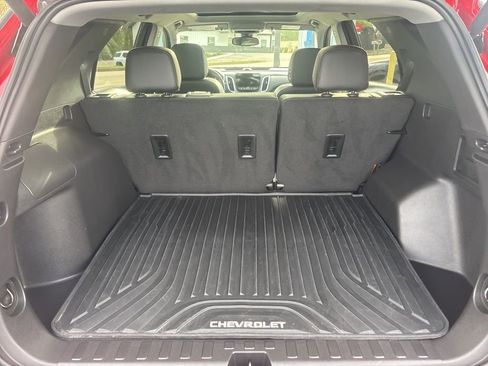 Used 2023 Chevrolet Equinox Premier image 13