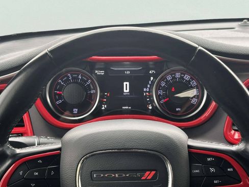 Used 2019 Dodge Challenger SXT RWD image 21